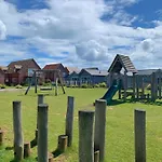 Alana Bay, The Bay, 2 Bedrooms With Ensuites, Parking, Enclosed Deck, Meadows Location, 2 Dogs Welcome Filey