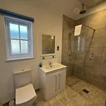 Alana Bay, The Bay, 2 Bedrooms With Ensuites, Parking, Enclosed Deck, Meadows Location, 2 Dogs Welcome Holiday home Filey