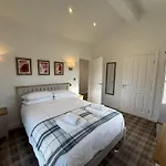 Holiday home Alana Bay, The Bay, 2 Bedrooms With Ensuites, Parking, Enclosed Deck, Meadows Location, 2 Dogs Welcome *