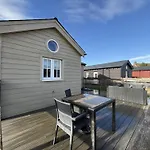 Alana Bay, The Bay, 2 Bedrooms With Ensuites, Parking, Enclosed Deck, Meadows Location, 2 Dogs Welcome * Filey
