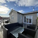 Holiday home Alana Bay, The Bay, 2 Bedrooms With Ensuites, Parking, Enclosed Deck, Meadows Location, 2 Dogs Welcome Filey