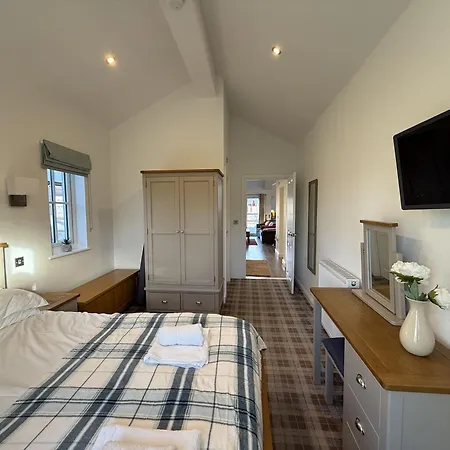 Alana Bay - The Bay Filey, Sleeps 4-5, 2 Dogs Welcome For Free Filey